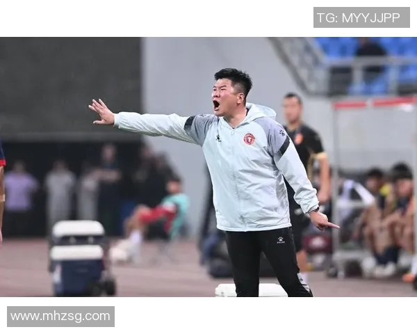 足球明星在辉煌背后的挫折与自暴自弃的心路历程探讨